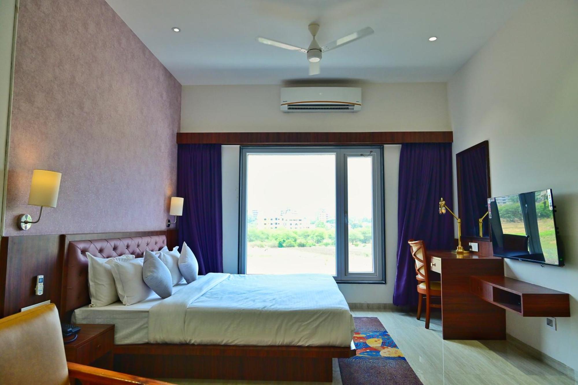 The One Hotel 纳西克 外观 照片