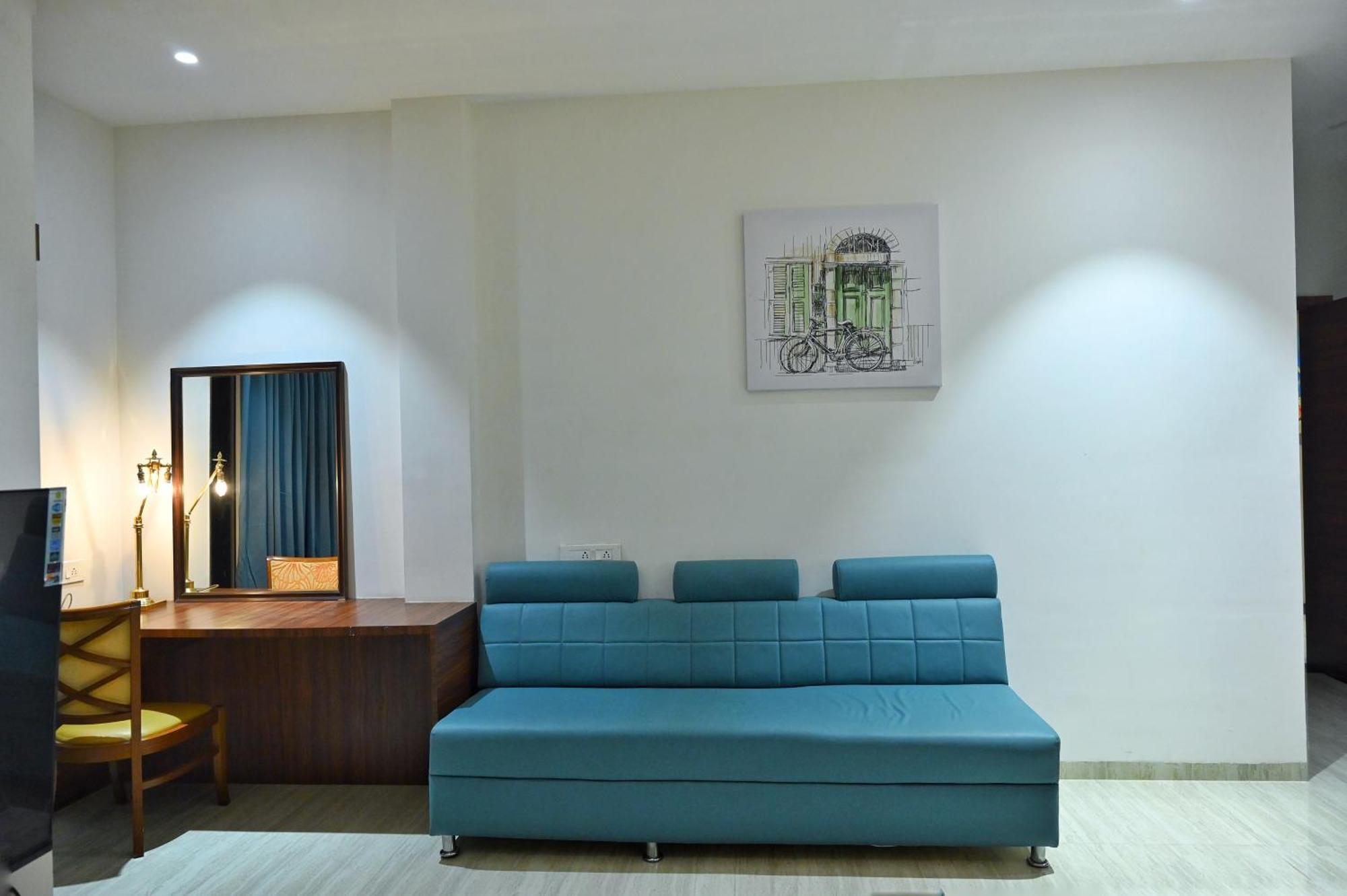 The One Hotel 纳西克 外观 照片
