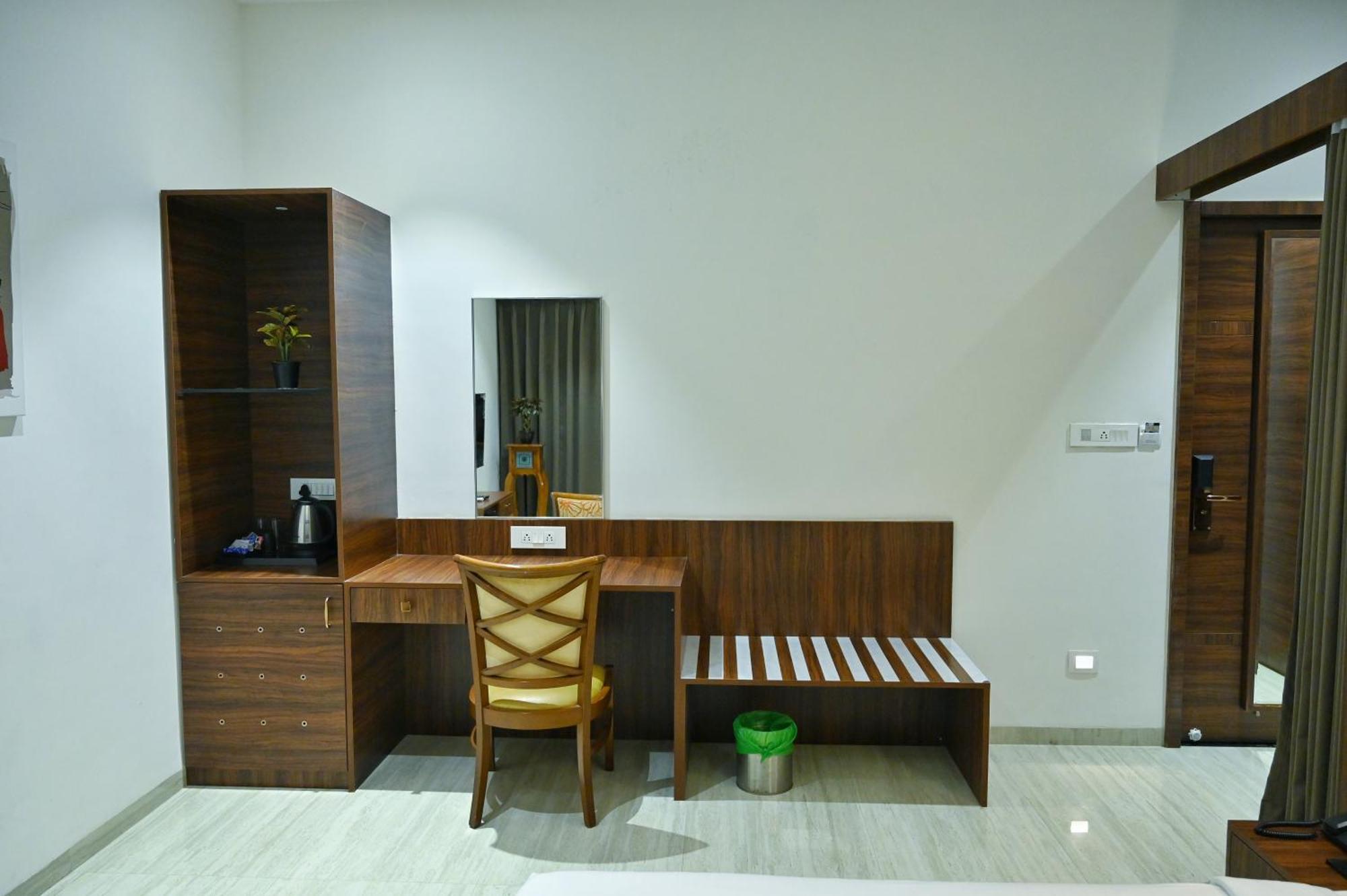 The One Hotel 纳西克 外观 照片
